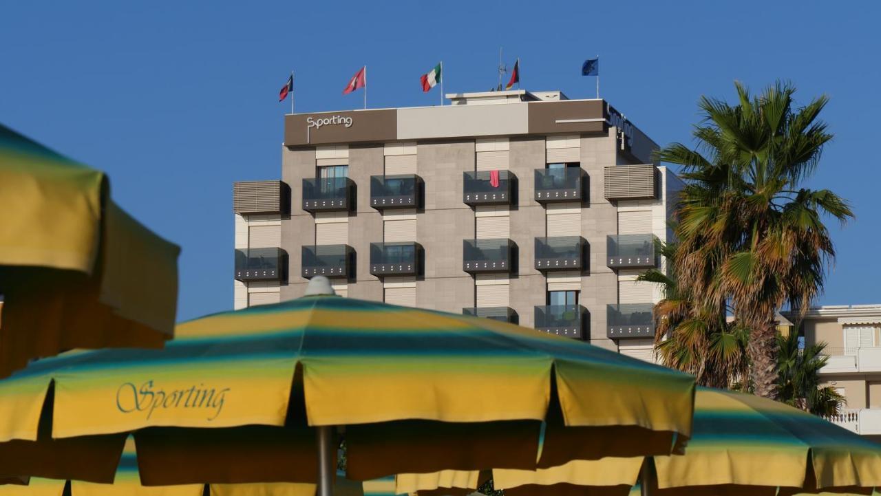 Hotel Sporting Alba Adriatica Exteriér fotografie