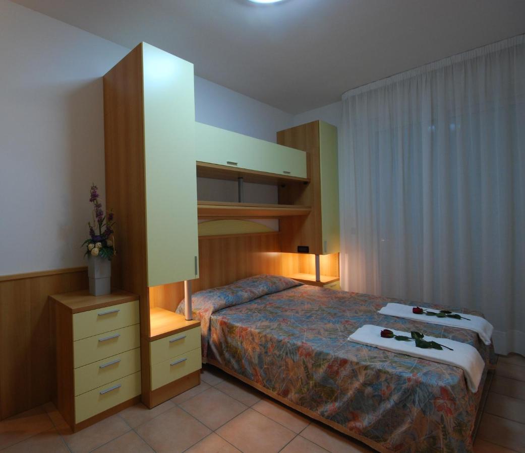 Hotel Sporting Alba Adriatica Exteriér fotografie