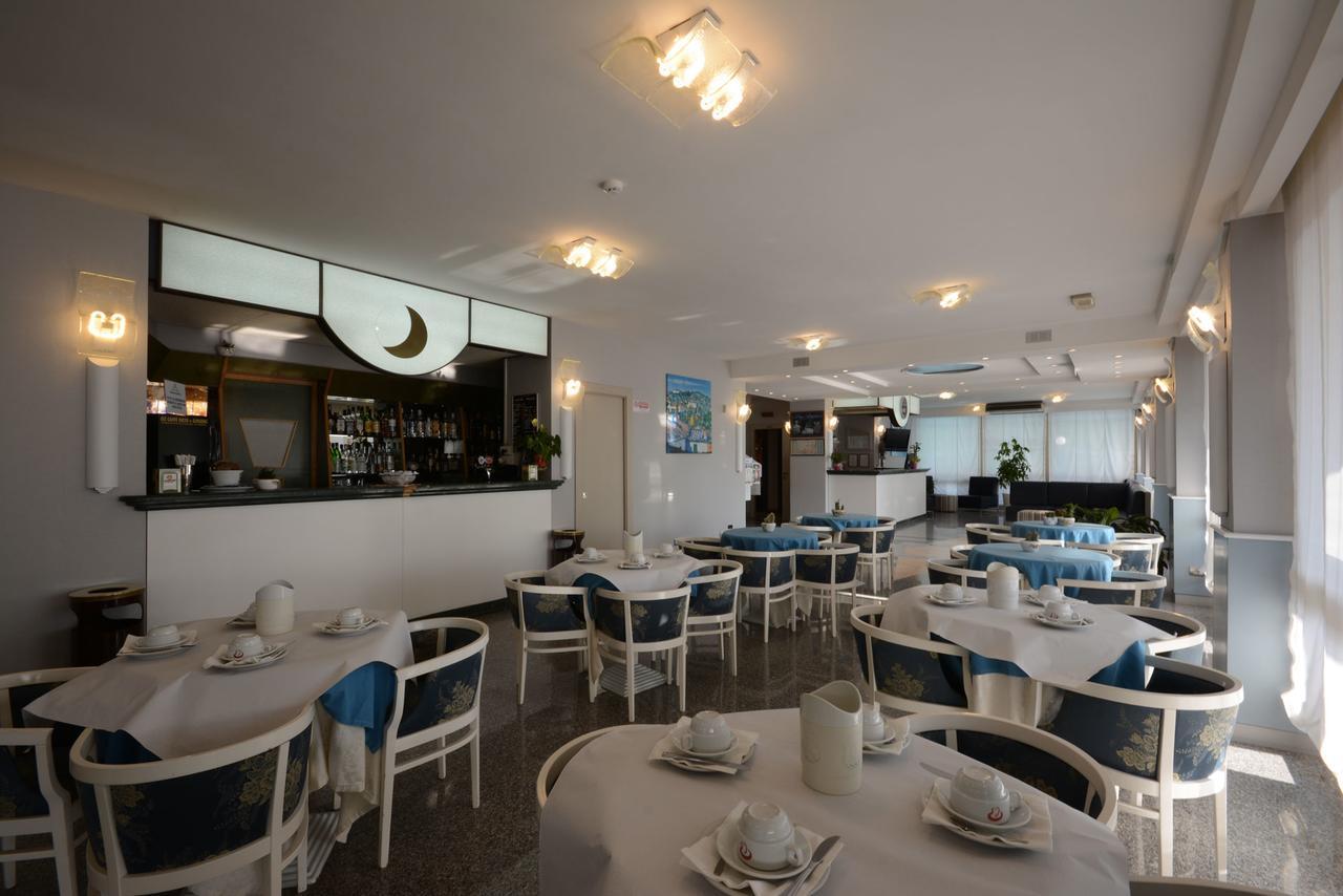 Hotel Sporting Alba Adriatica Exteriér fotografie